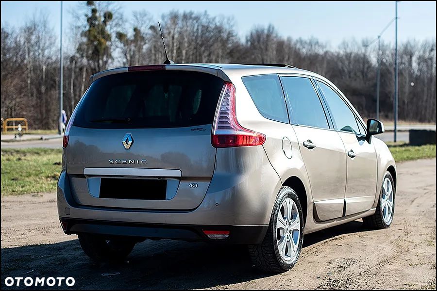 Renault Grand Scenic - 12