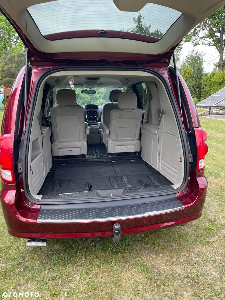 Dodge Grand Caravan - 8