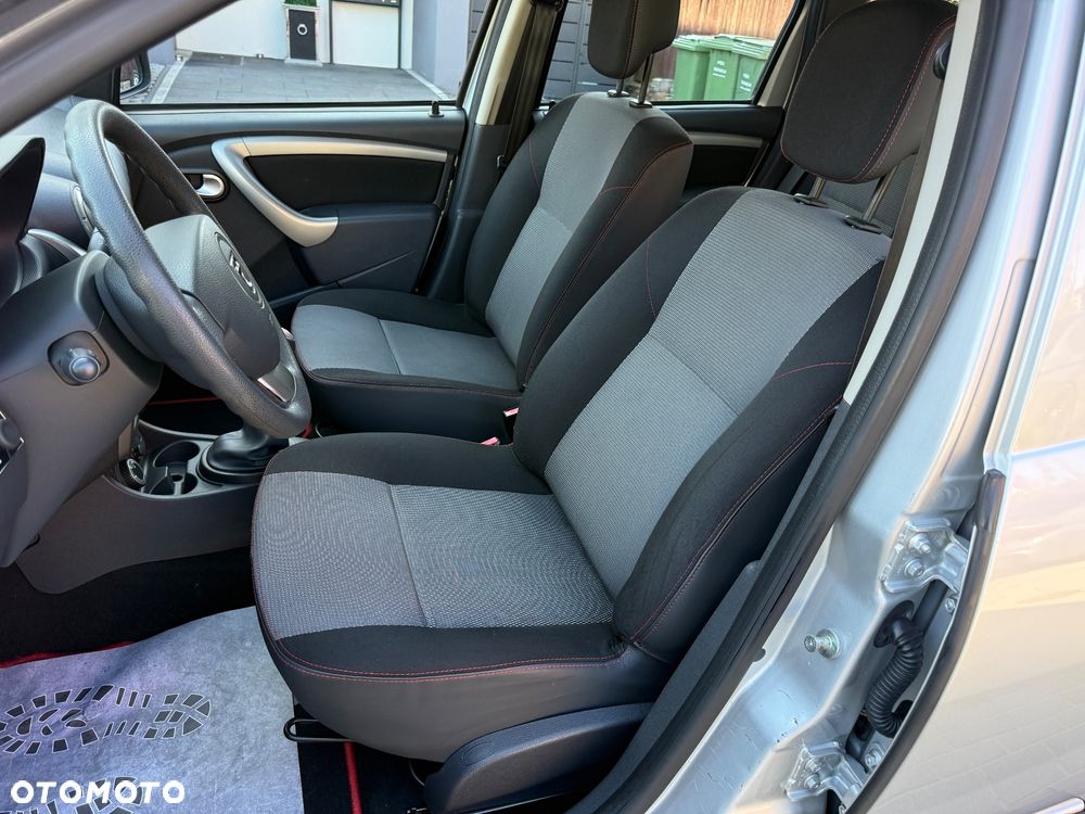 Dacia Duster 1.5 dCi Laureate 4x4 - 23