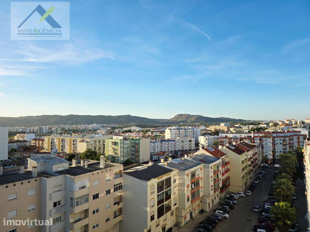 Apartamento T3 remodelado na Praça de Portugal em Setúbal - Grande imagem: 5/35