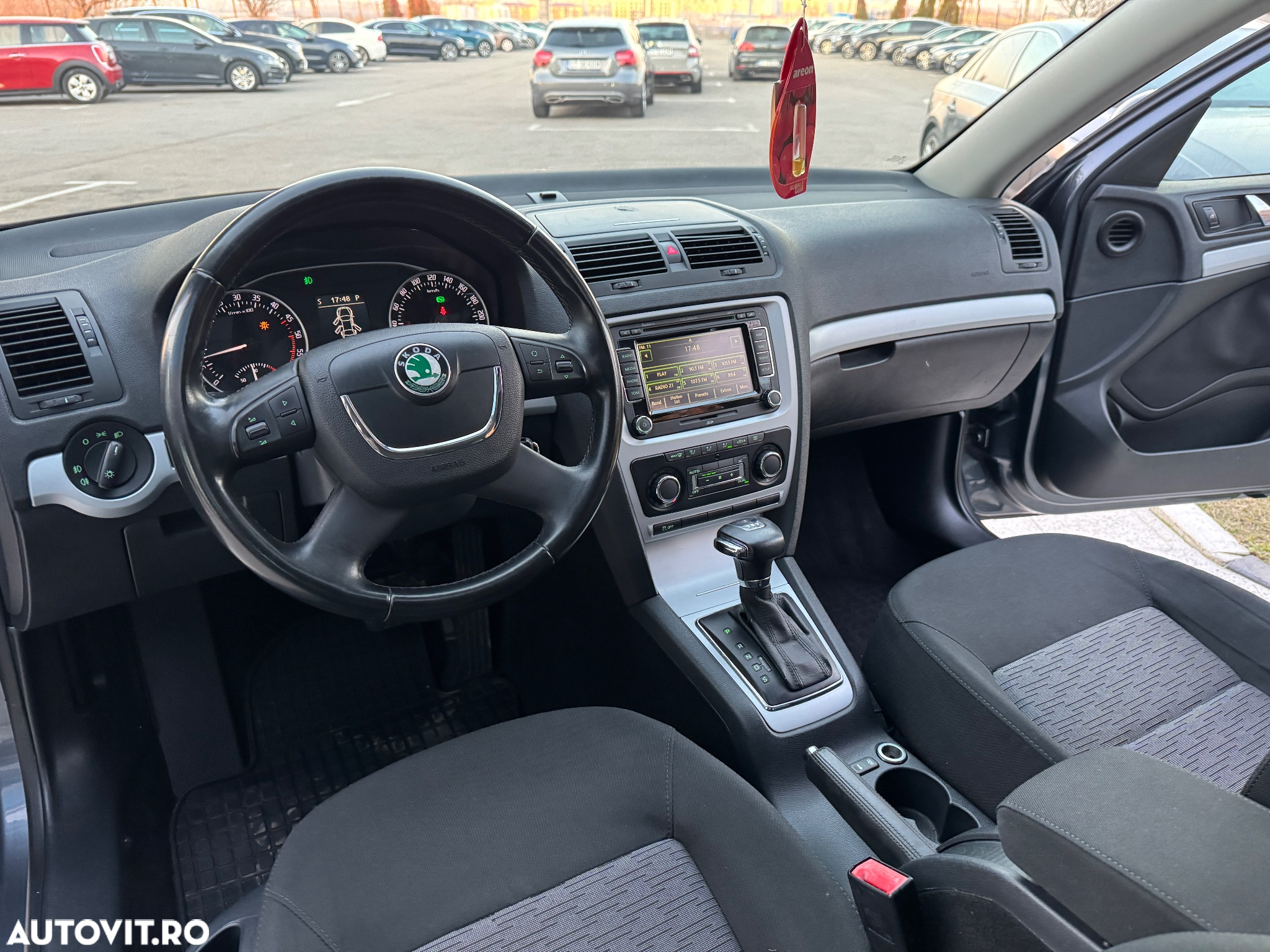 Skoda Octavia 1.6 TDI Ambiente DSG - 14