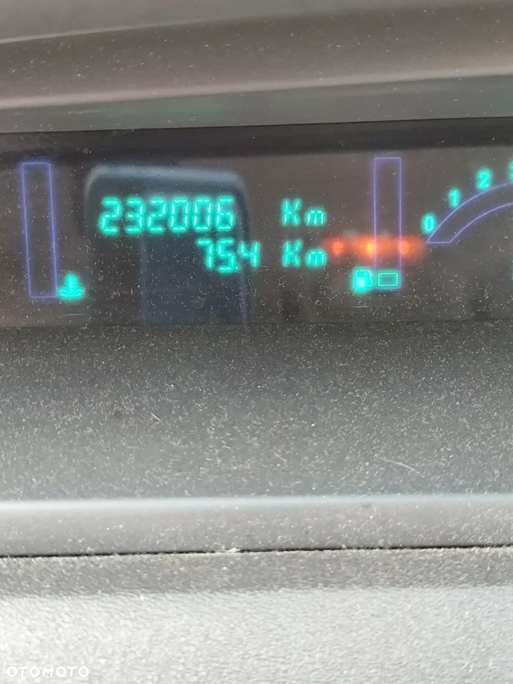 Renault Scenic 1.6 16V Expression - 12