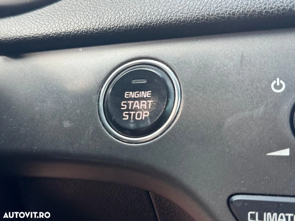 Kia Sportage 1.6 T-GDI 7DCT 4x4 Plus - 11