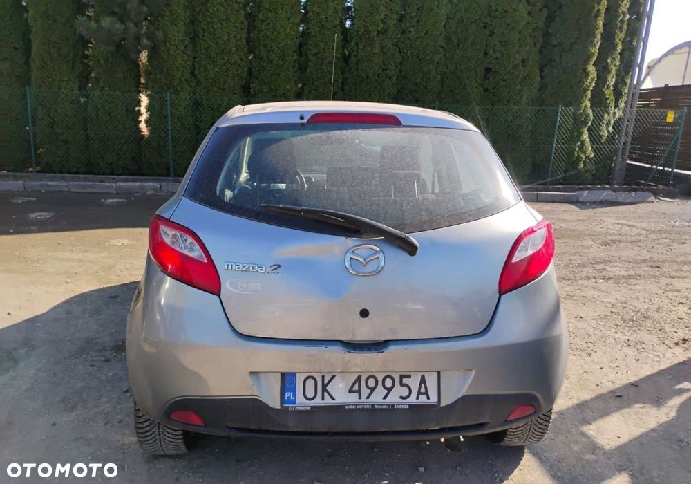 Mazda 2 - 17