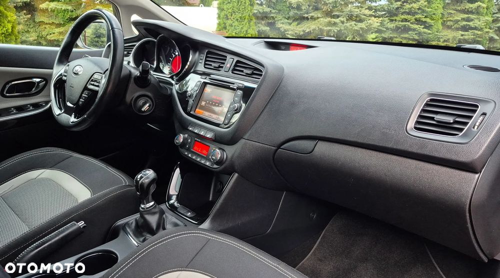 Kia Ceed 1.6 GDI Platinum Edition - 11