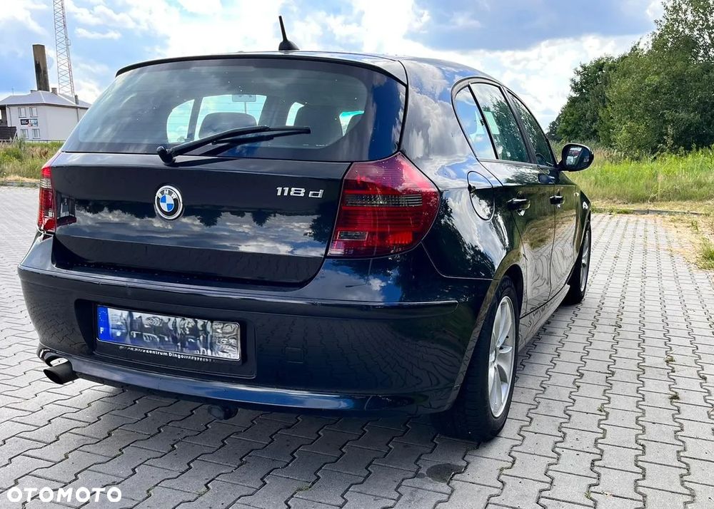 BMW Seria 1 118d - 4