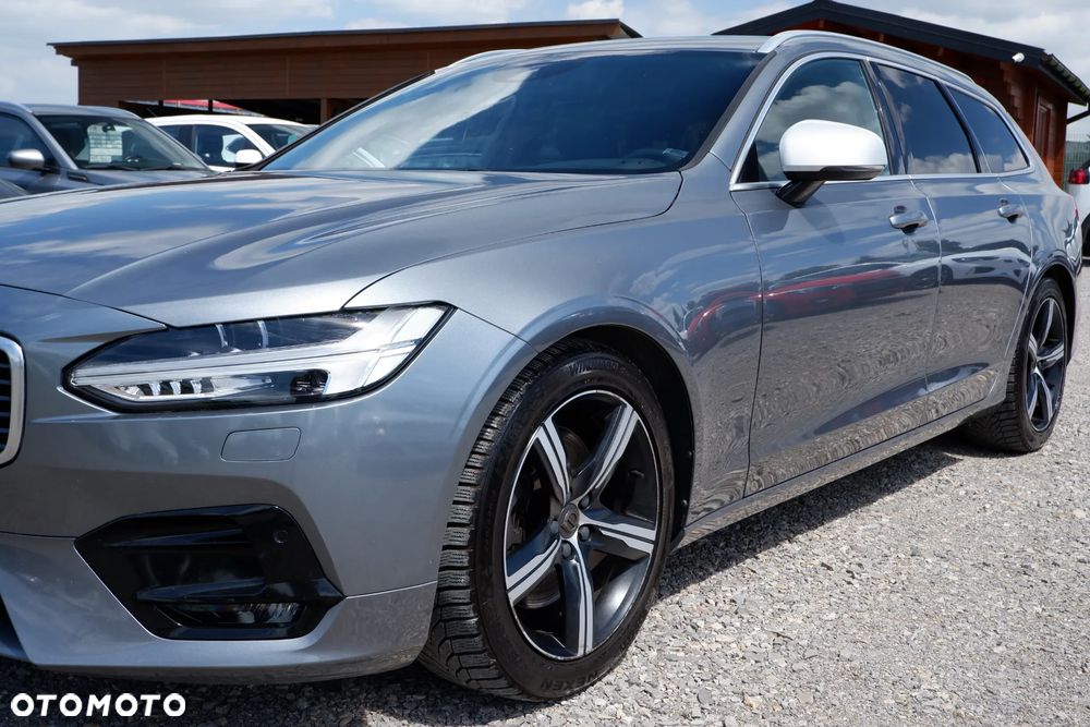 Volvo V90 T5 R-Design - 35