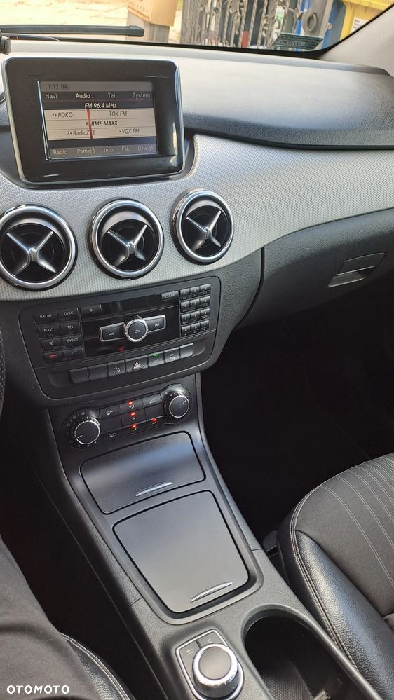 Mercedes-Benz Klasa B 180 7G-DCT Style - 14