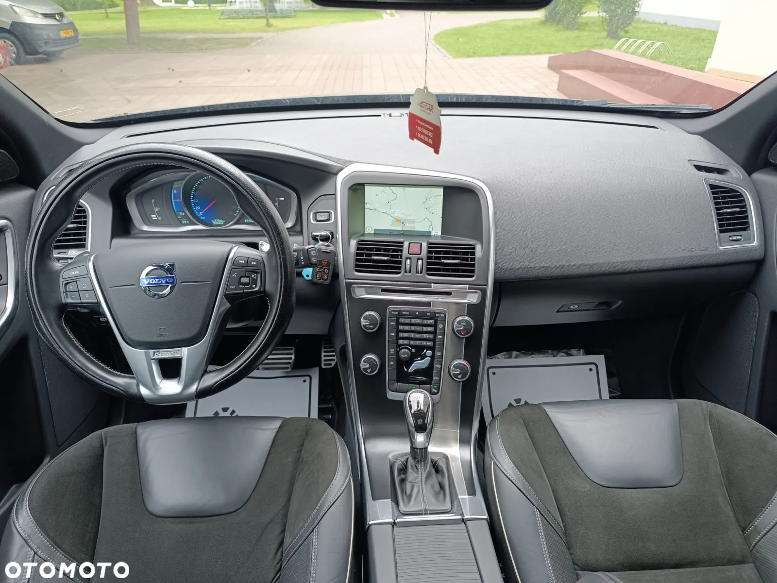 Volvo XC 60 D4 Geartronic Momentum - 24