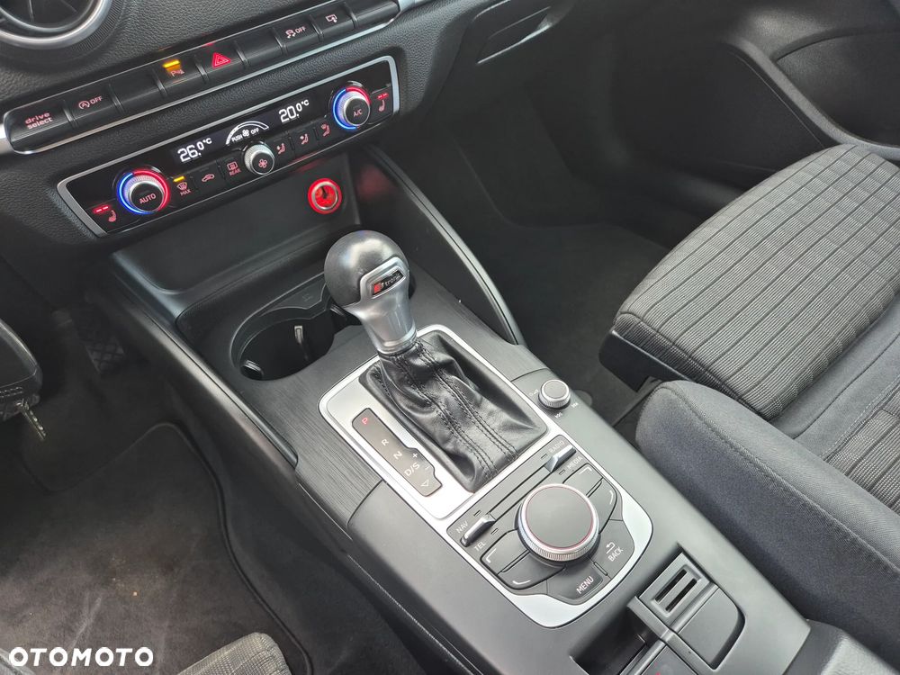Audi A3 Sportback 2.0 TDI S tronic Attraction - 36