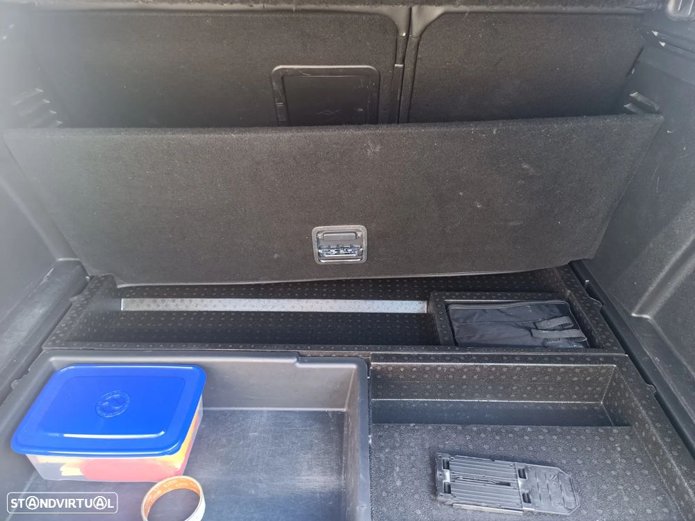 Peugeot 3008 1.6 Hybrid4 GT Line e-EAT8 - 23