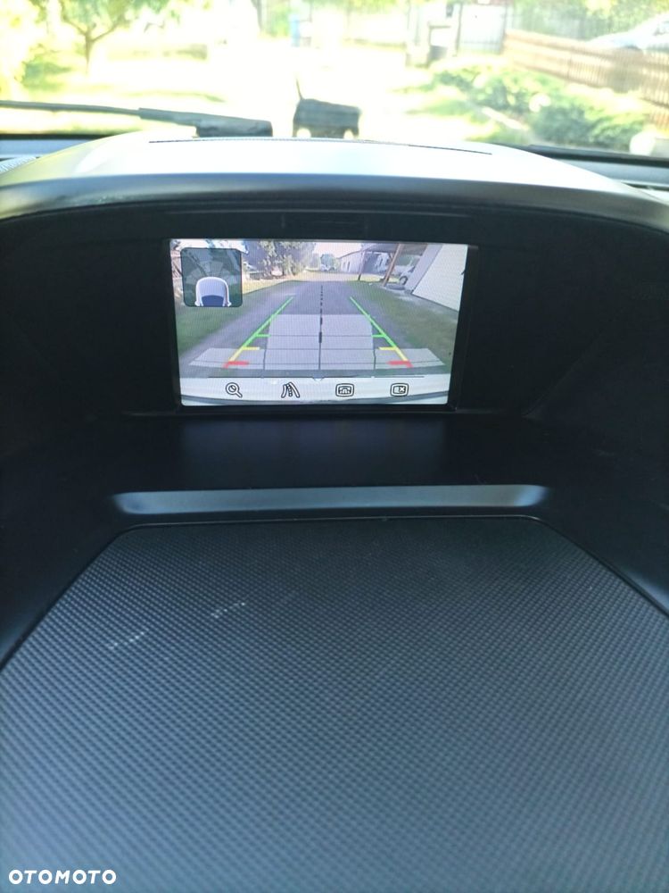 Ford Kuga - 16