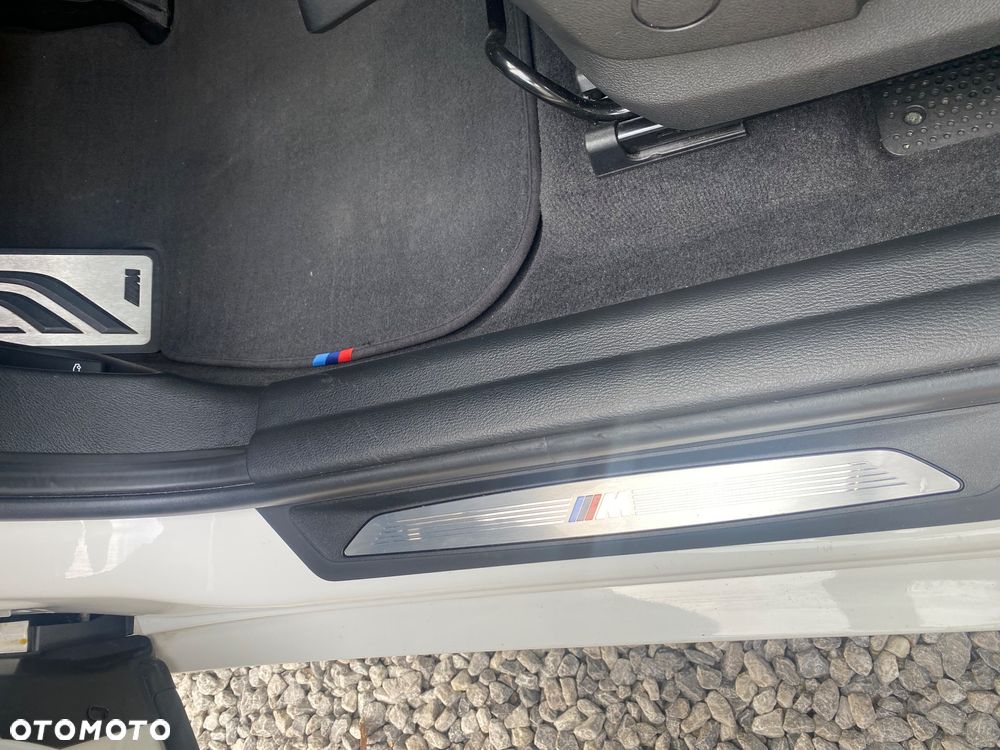 BMW X1 sDrive18i M Sport - 38