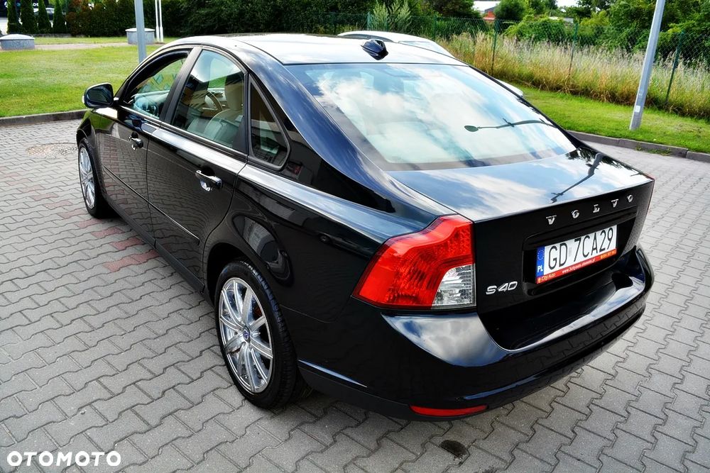Volvo S40 1.6 - 16