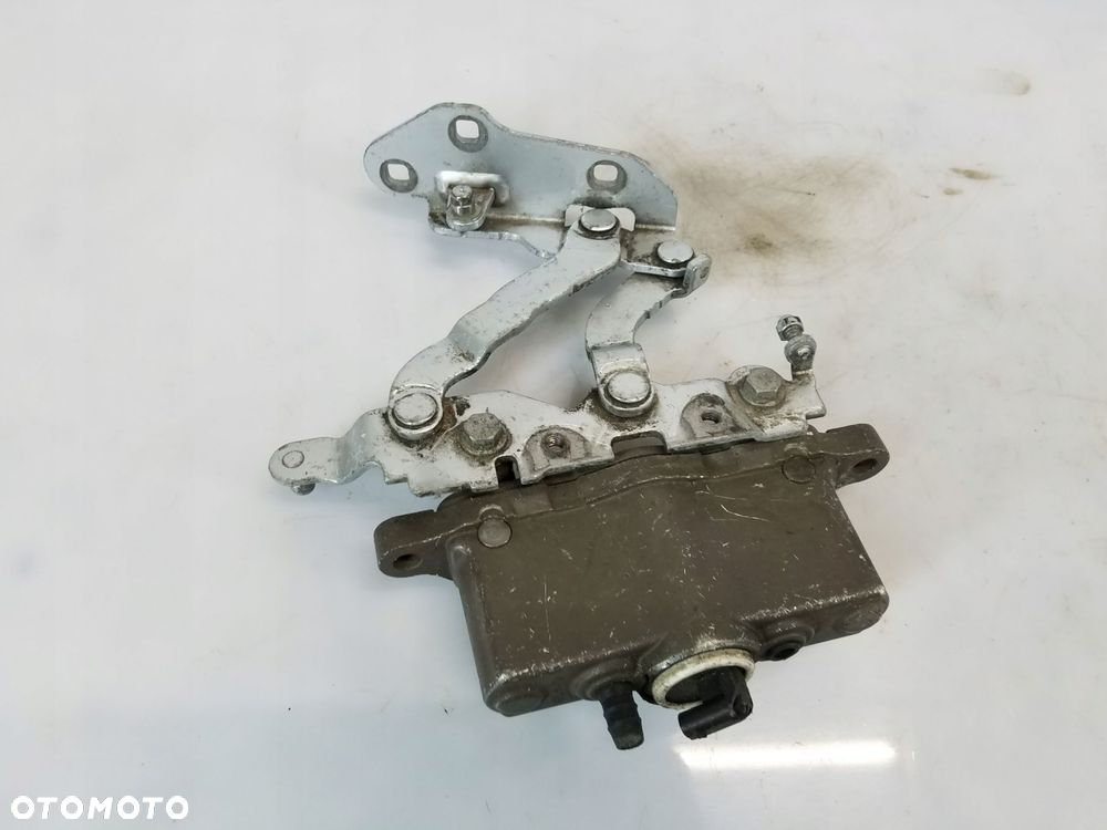 zawias maski pirotechniczny mercedes-benz e klasa w212 - 2