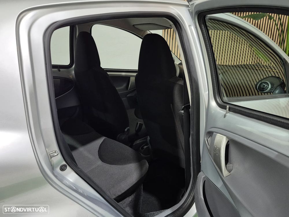 Toyota Aygo 1.0 Plus Sport Pack MM - 14