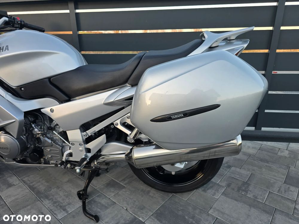 Yamaha FJR - 29