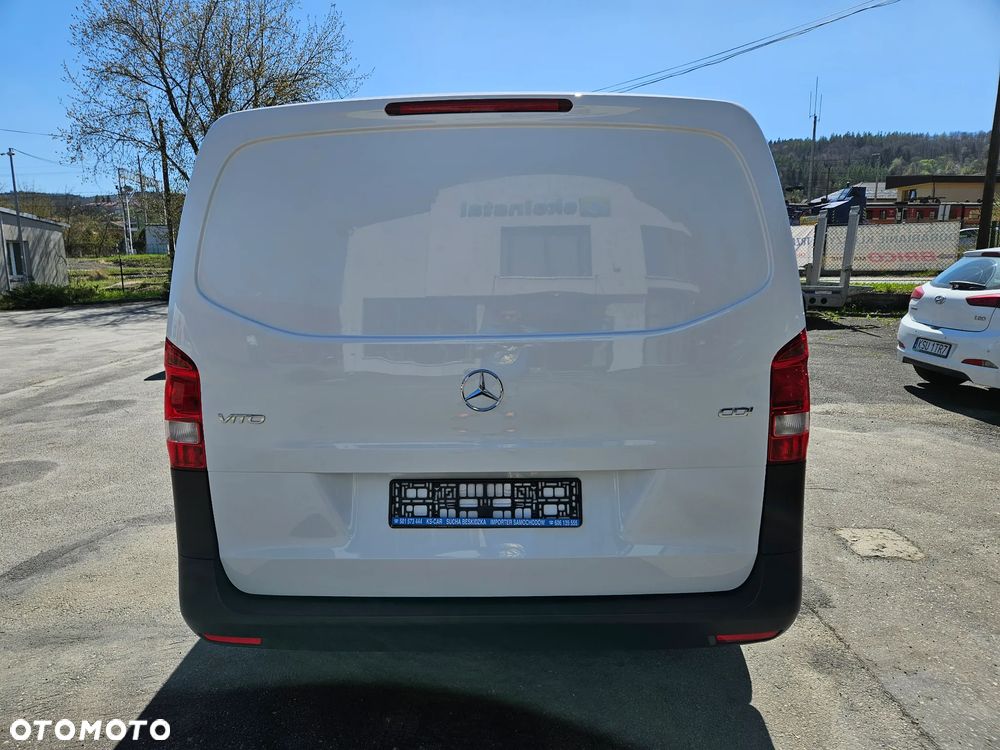 Mercedes-Benz VITO 4X4 LONG KLIMA AUTOMAT REJ.02 2021 3OSOBOWY CIEŻAROWY - 8