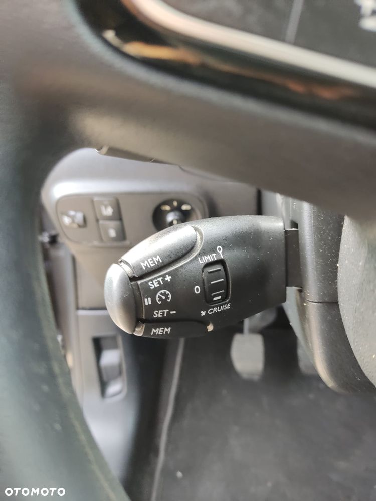 Citroën C3 BlueHDi 100 S&S FEEL - 22