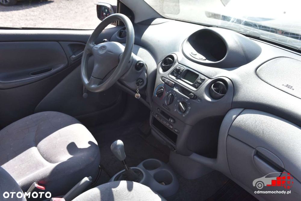 Toyota Yaris - 20