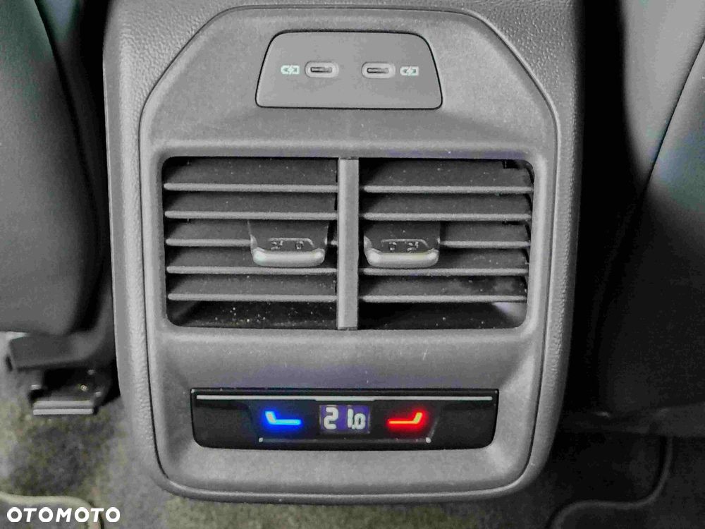 Volkswagen Passat - 30