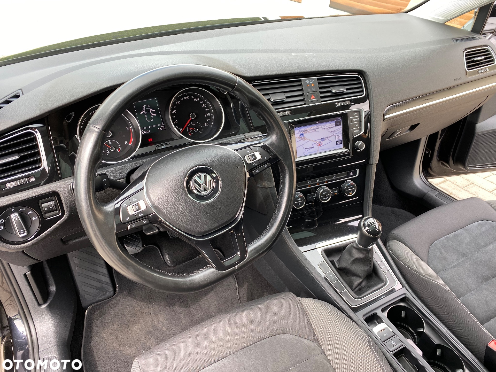 Volkswagen Golf VII 1.6 TDI BMT Highline - 28