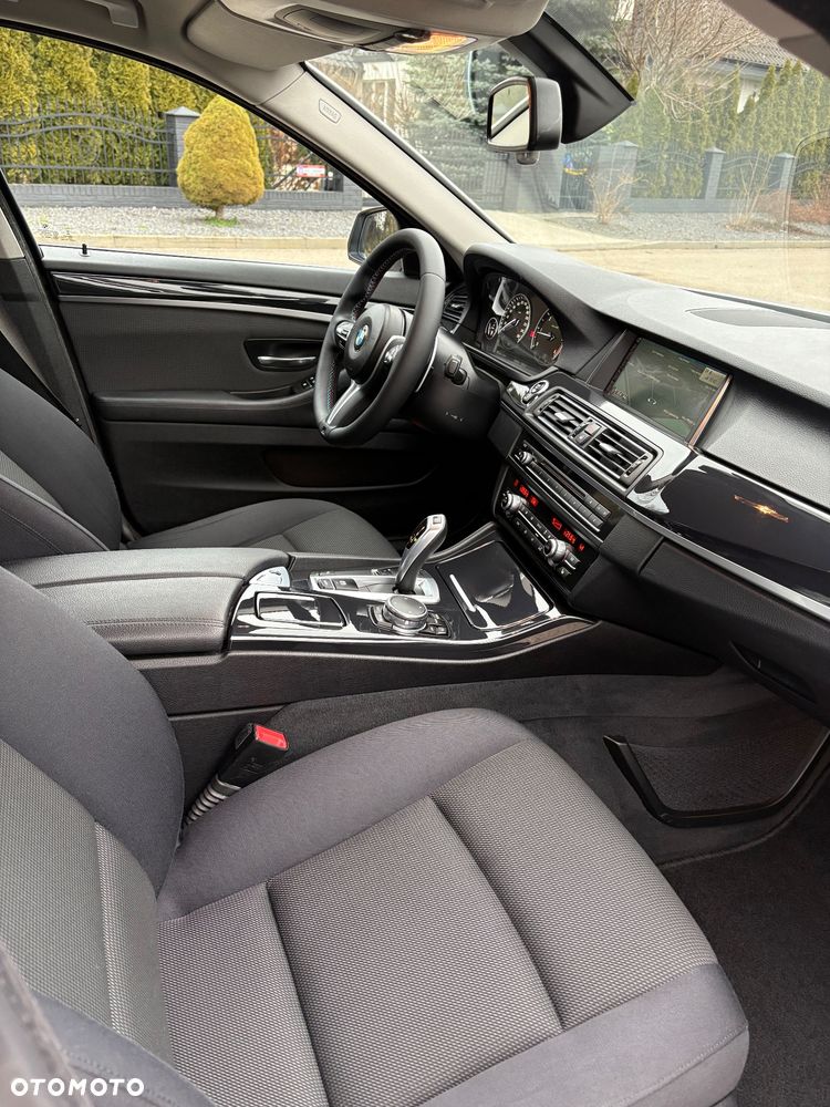 BMW Seria 5 518d - 15