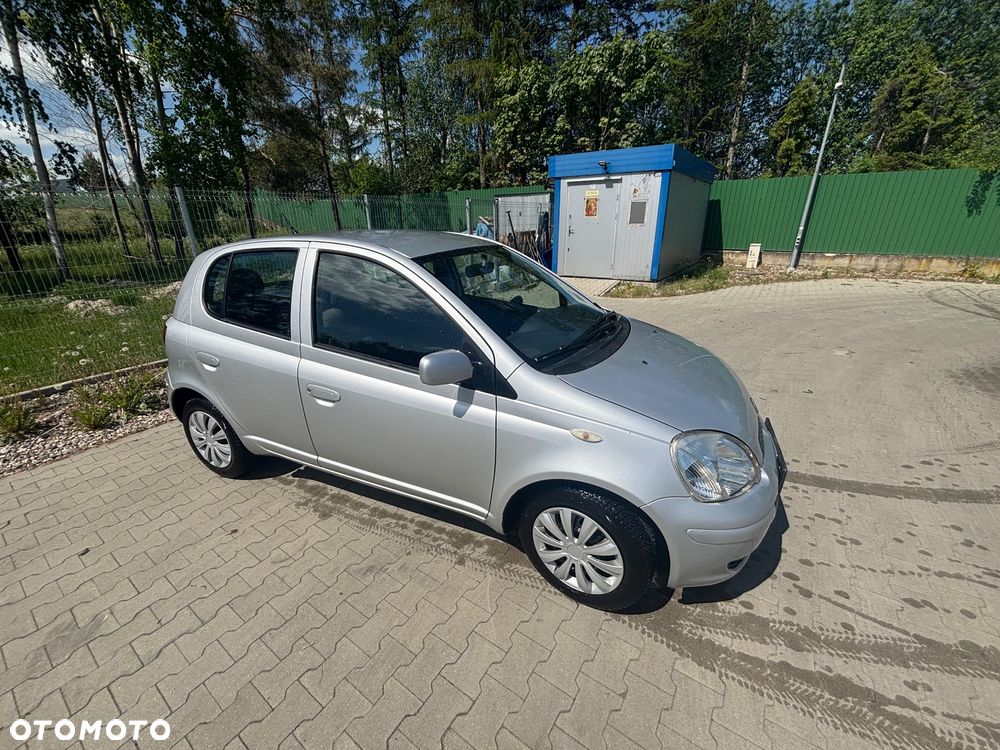 Toyota Yaris 1.4 D-4D Base - 3