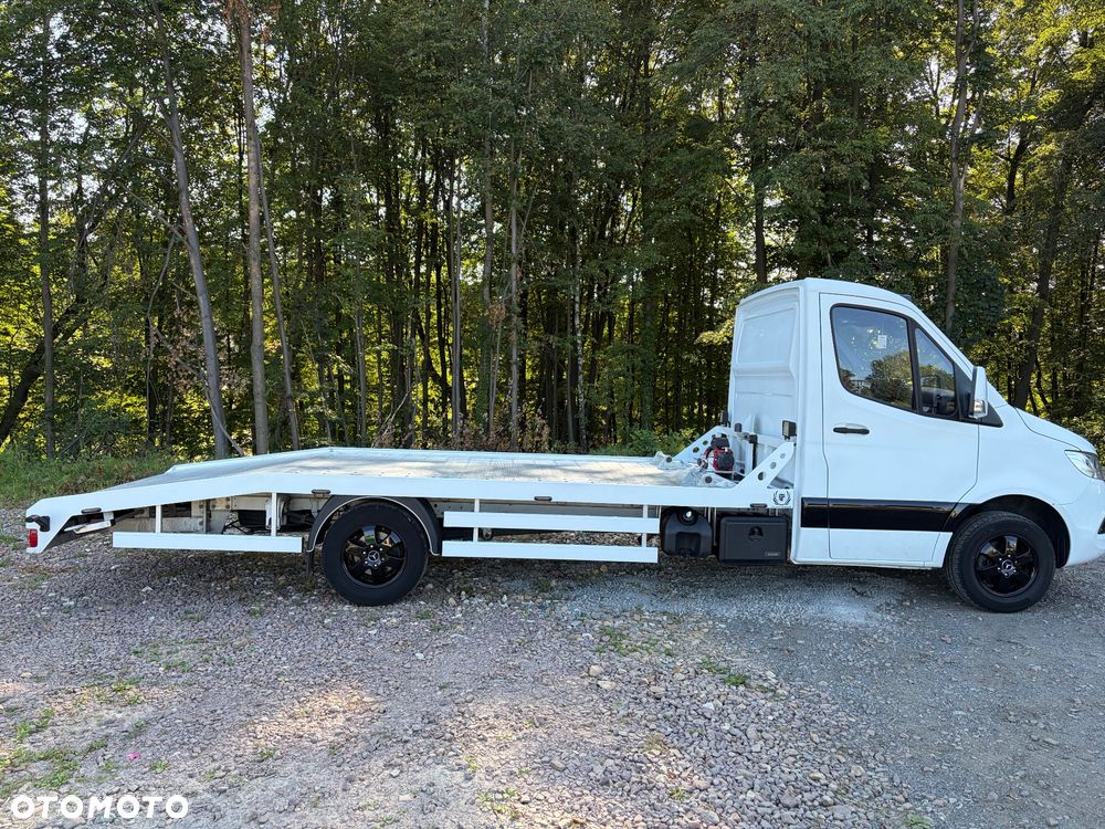 Mercedes-Benz Sprinter 319 - 5
