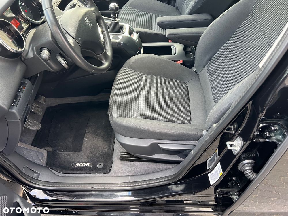 Peugeot 5008 - 18