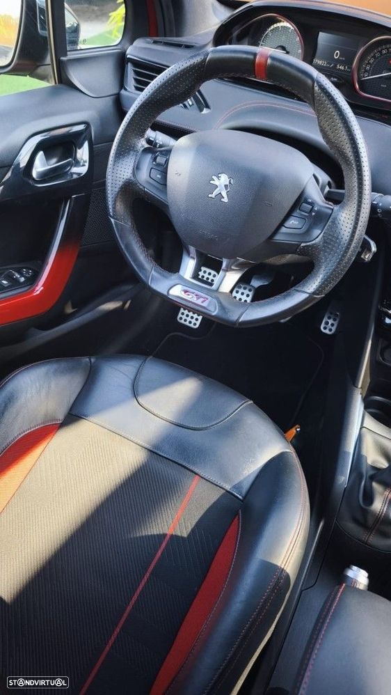 Peugeot 208 1.6 THP GTi - 9