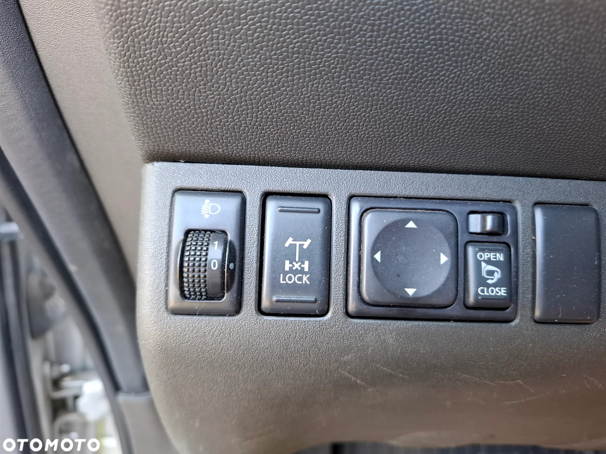Nissan Navara 2.5 D SE Long - 11