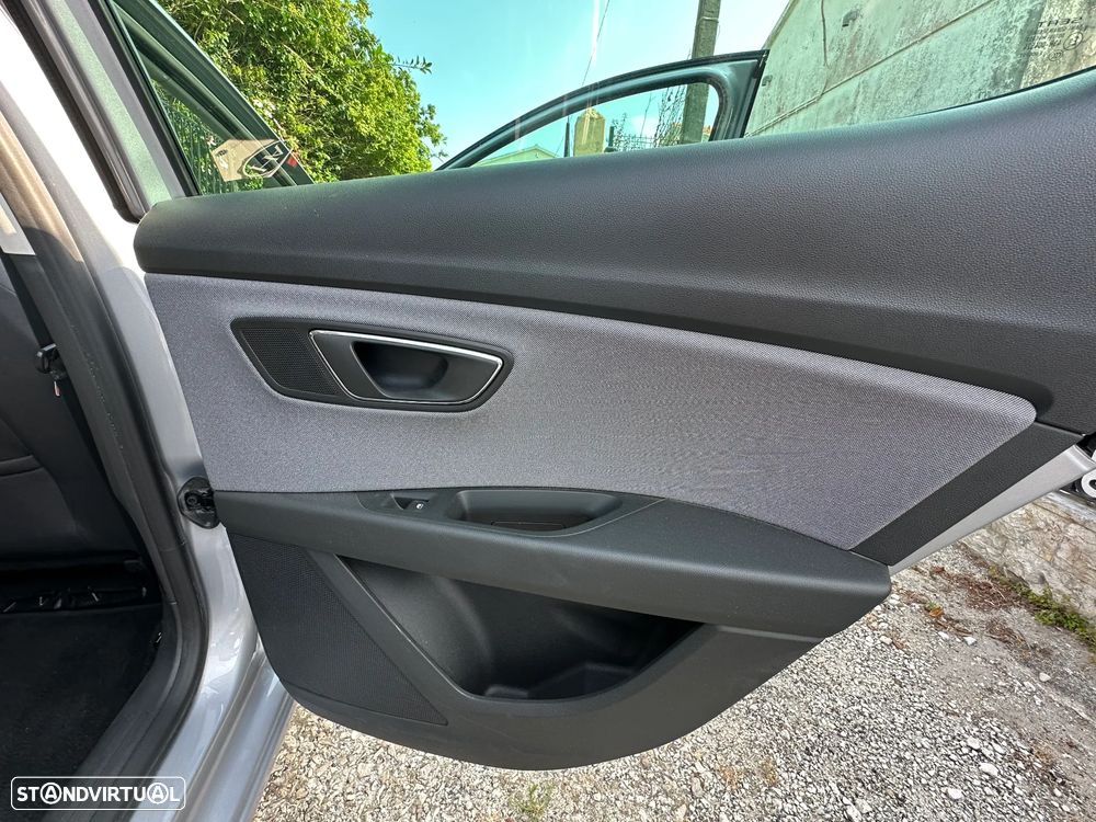 SEAT Leon 1.0 EcoTSI Style S/S — fotografia 22