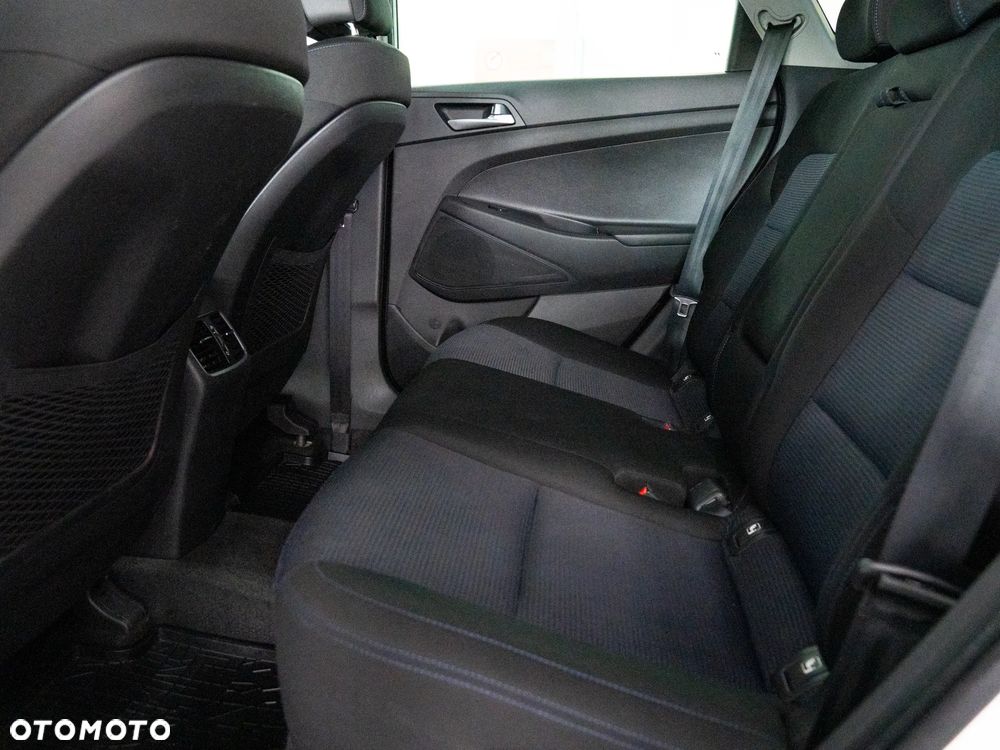 Hyundai Tucson 1.6 GDI BlueDrive Comfort 2WD - 37