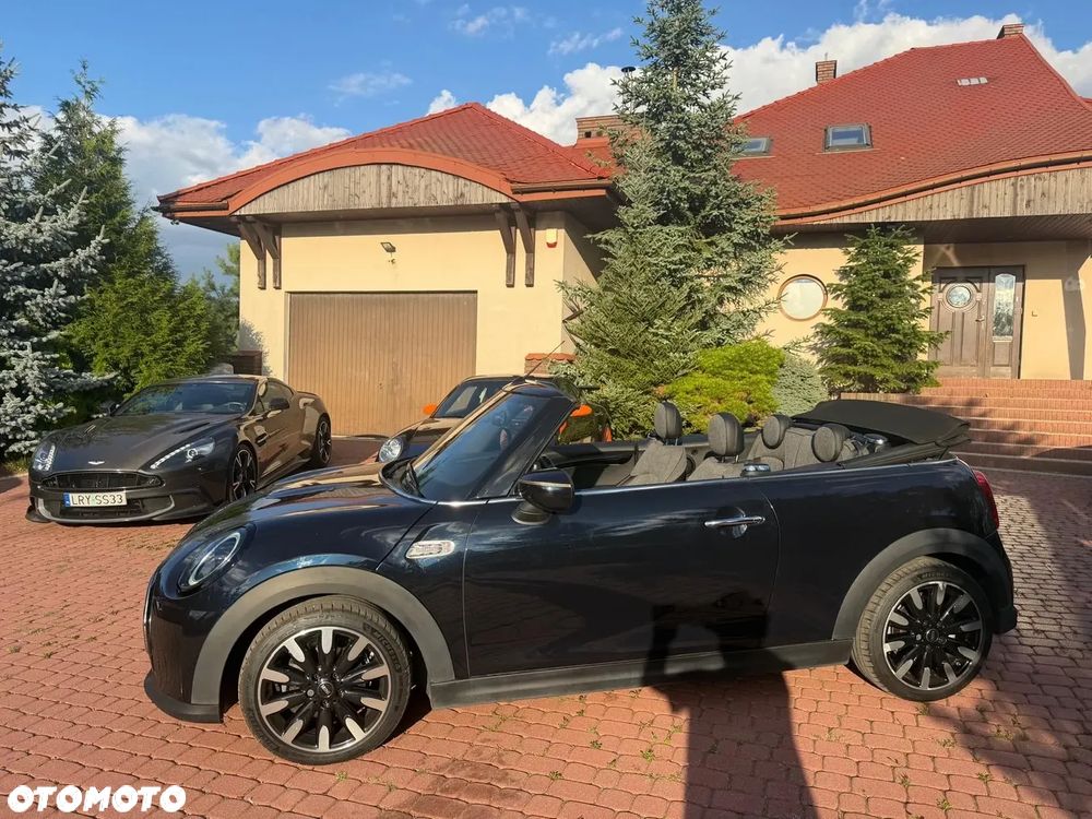 MINI Cooper Anniversary Edition - 19