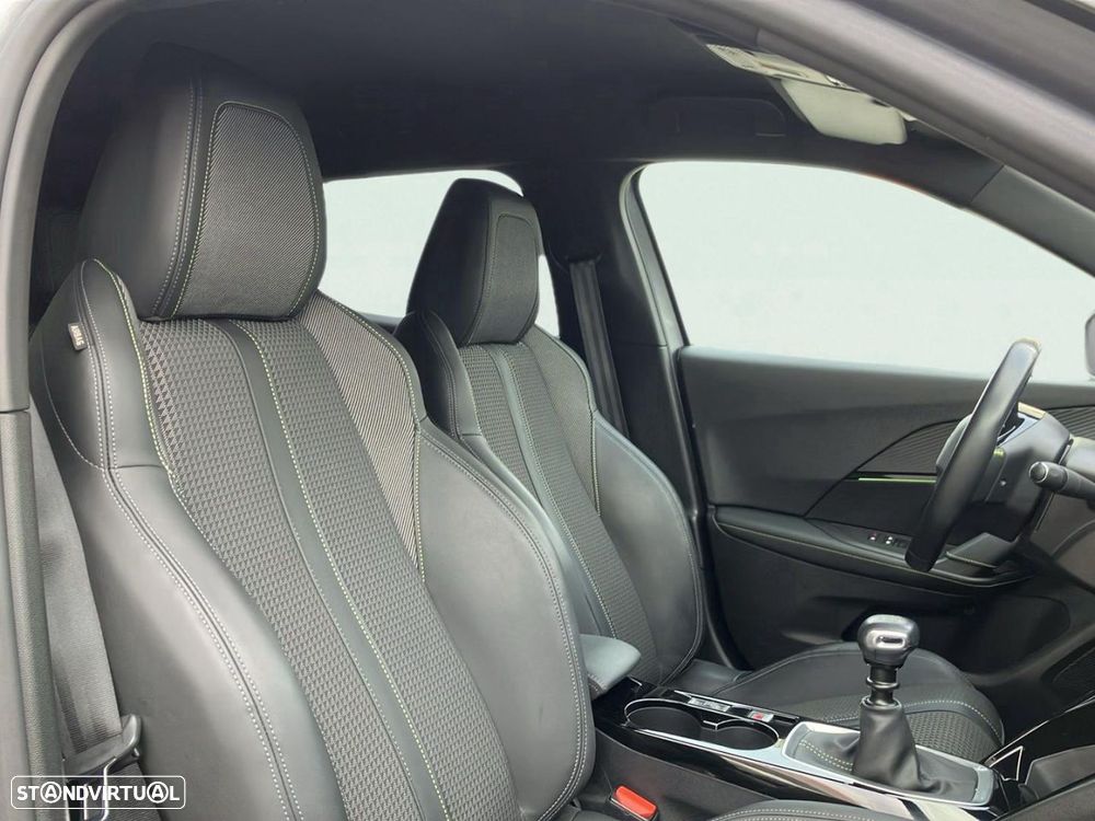 Peugeot 2008 1.2 PureTech GT - 15