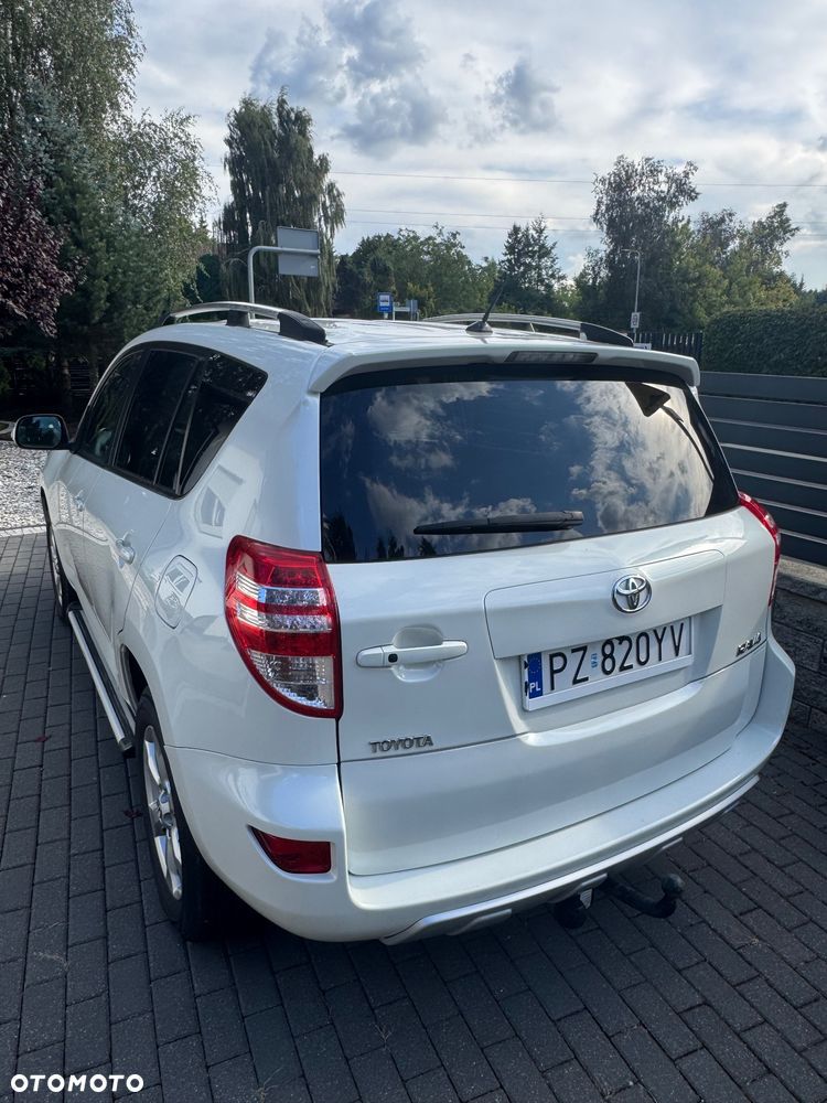 Toyota RAV4 2.2 D-4D Premium - 2