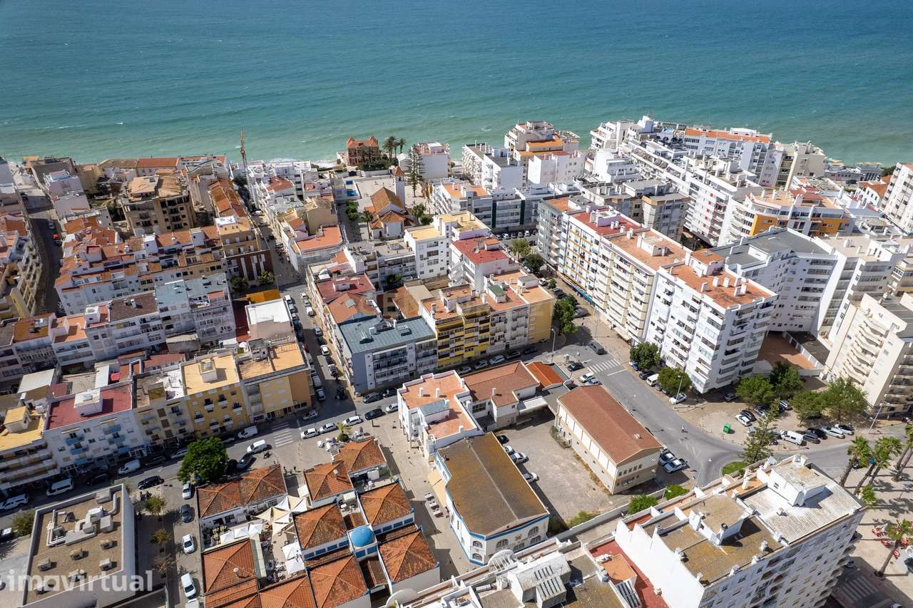 T3 Renovado a 50 Metros da Praia em Armação de Pêra - Grande imagem: 4/37
