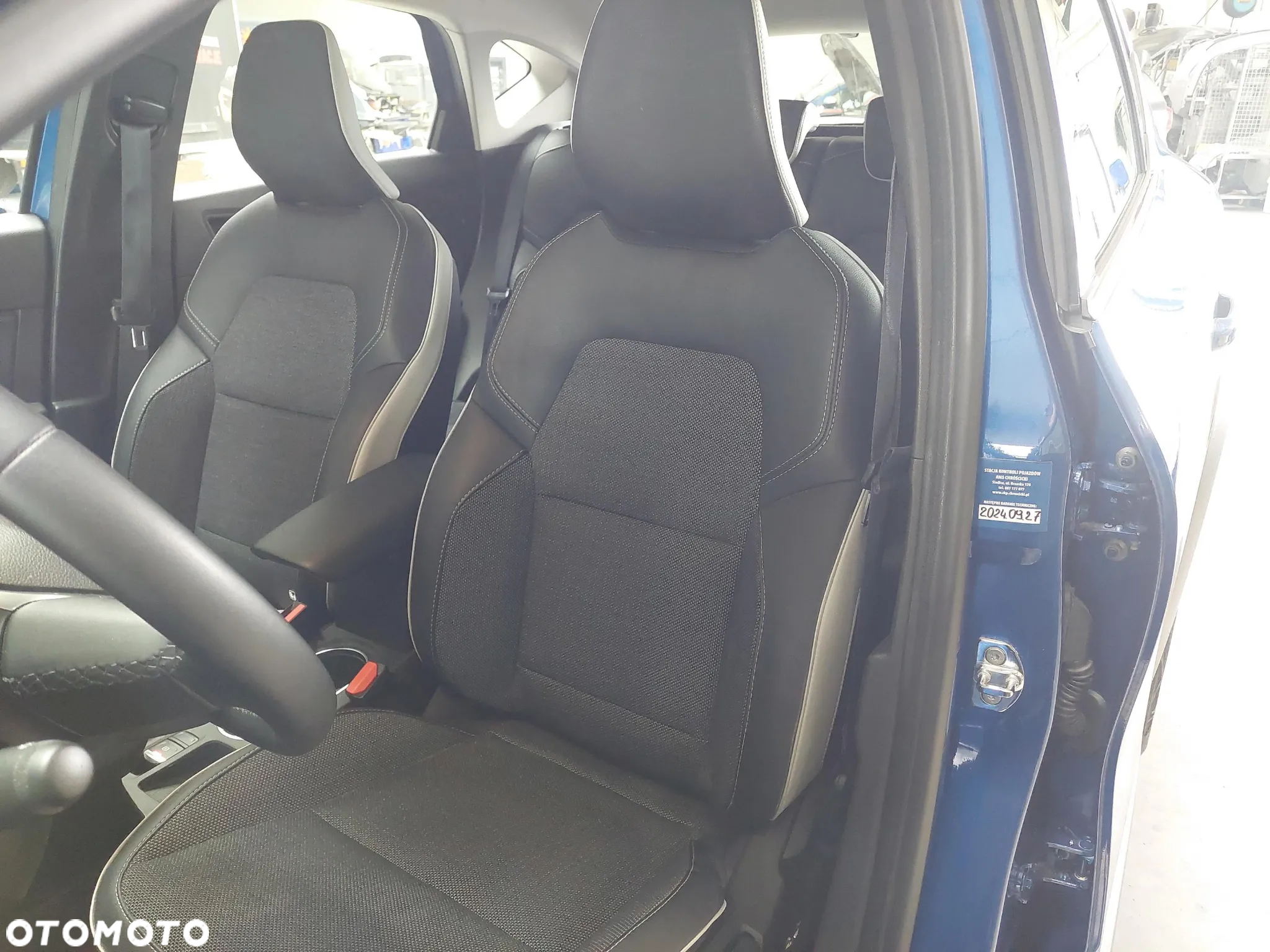 Renault Captur 1.0 TCe Intens - 11