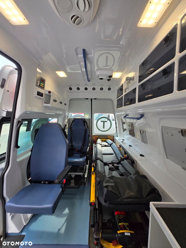 Volkswagen TRANSPORTER T6.1 Ambulans Karetka - 34