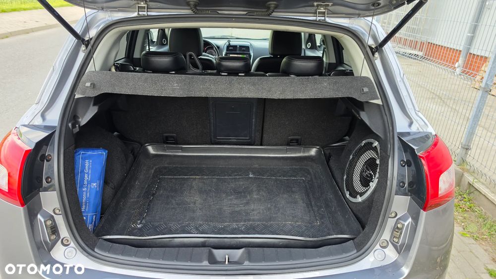 Peugeot 4008 - 9