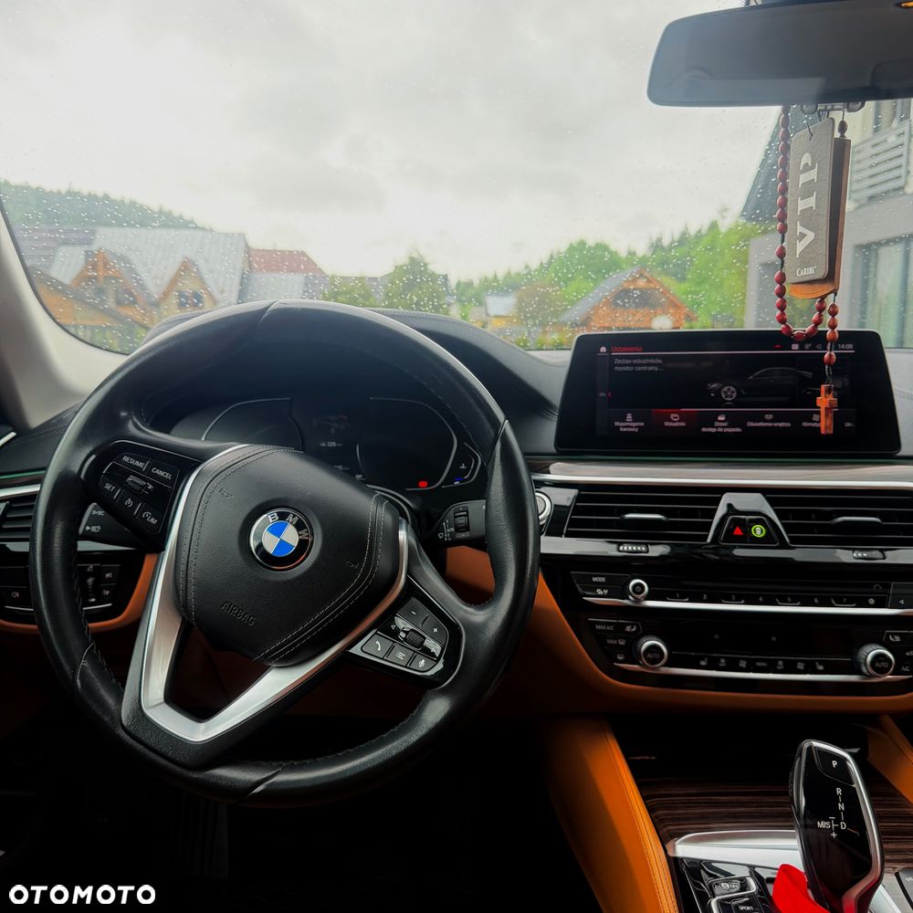 BMW Seria 5 520d Luxury Line sport - 12