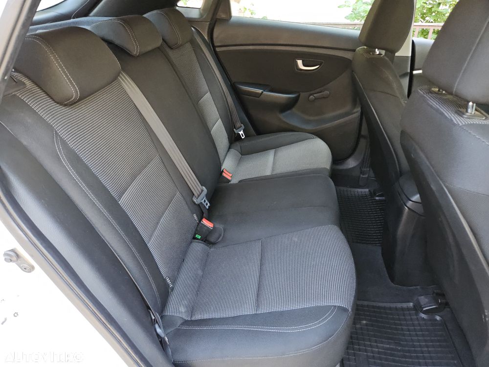 Hyundai i30 1.4 CRDi Trend - 23