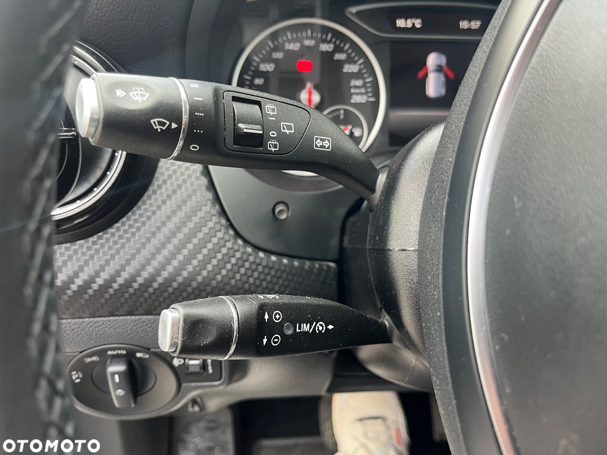 Mercedes-Benz GLA 180 7G-DCT Style - 20