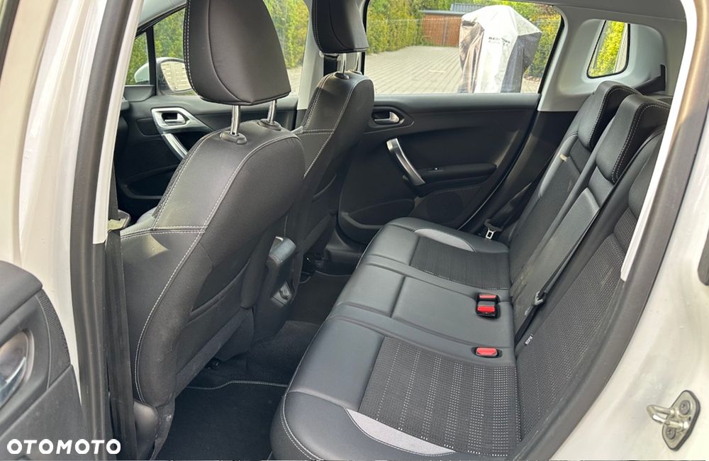 Peugeot 2008 1.2 Pure Tech GPF Active S&S - 13