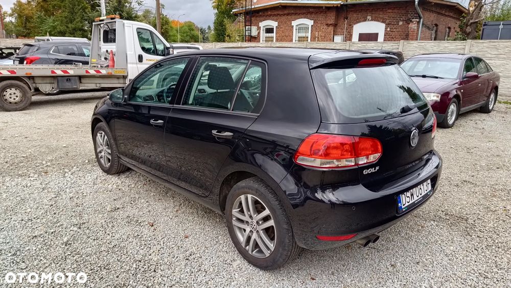 Volkswagen Golf 2.0 TDI DPF Trendline - 4