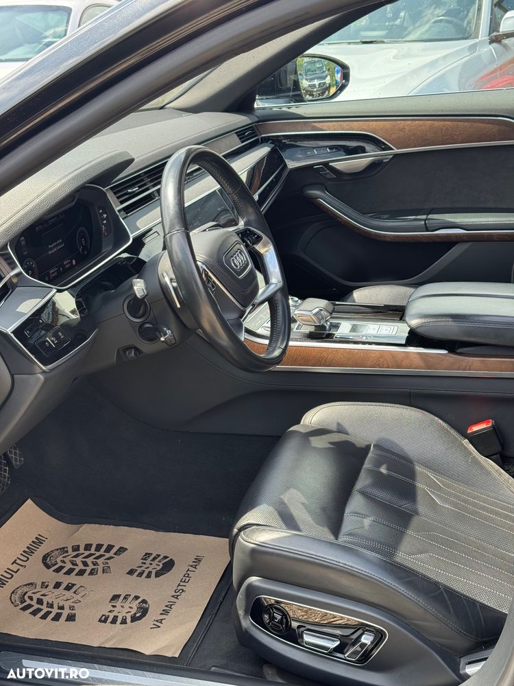 Audi A8 - 8