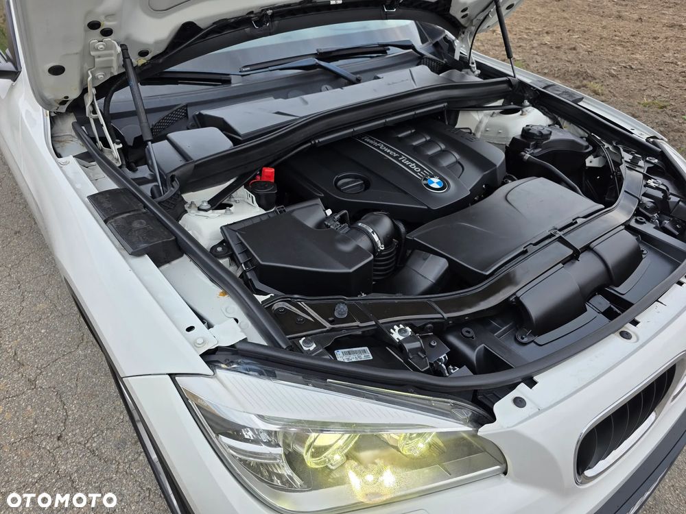 BMW X1 sDrive18d xLine - 27