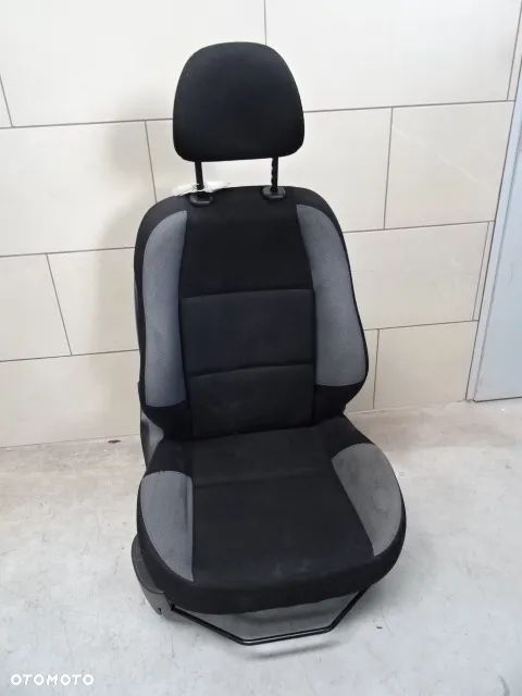 FOTEL PRAWY PRZÓD PEUGEOT 207 SW 9638053360 NR97 - 1