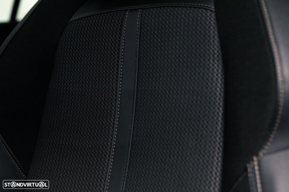 Peugeot 508 1.6 Hybrid GT e-EAT8 - 21